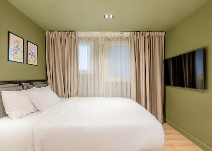 Grey L Studio Apartments Downtown Cairo Ouzonian House